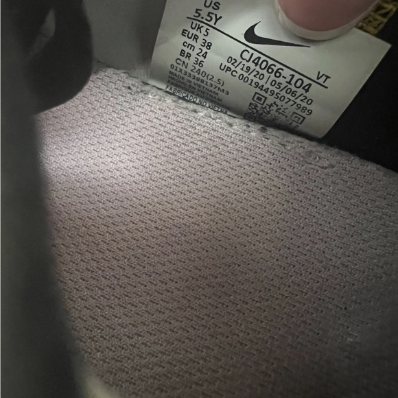 Nike Air Max 290 GS - White and Pink 5.5y or 7 women’s - Picture 9 of 9